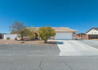 4970 Honey Locust Drive - Photo 1