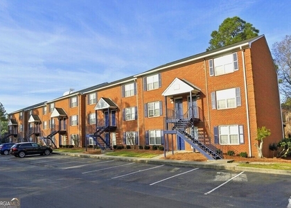 1822 Chandler Road - Photo 1