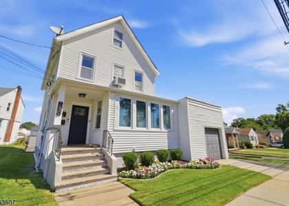 150 Broadway - Photo 1