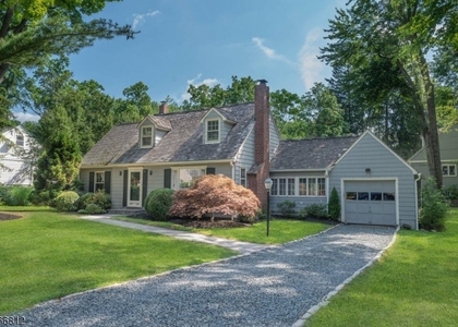 1 Pine Way - Photo 1