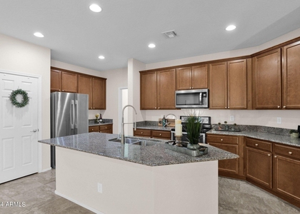 3624 E Sexton Street - Photo 1