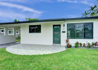 2301 Alcazar - Photo 1