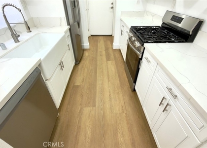 839 Hayworth - Photo 1