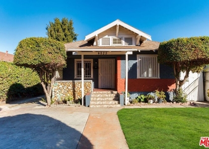 4825 Mascot Street - Photo 1