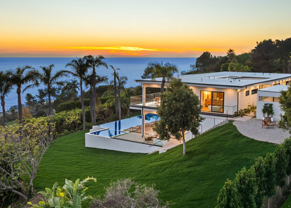 4732 Avenida Del Mar - Photo 1