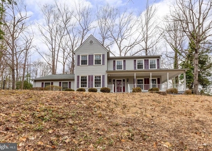 1130 Columbus Drive - Photo 1