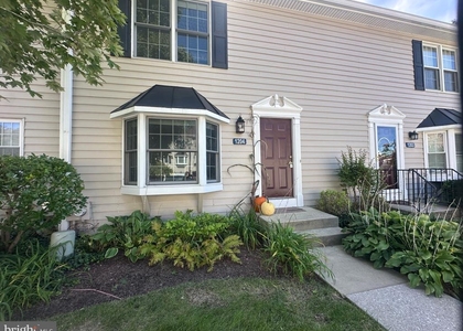 1204 N Glen Drive - Photo 1