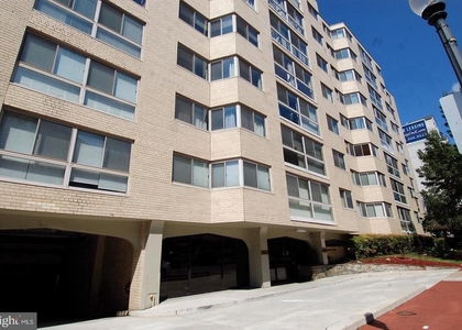 922 24th Street Nw - Photo 1