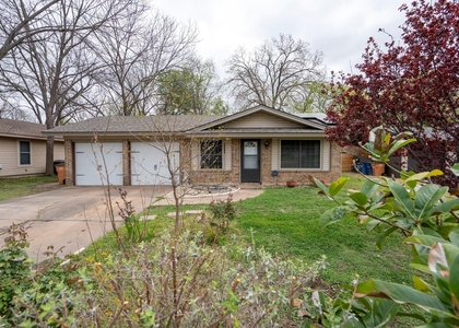 9505 Oriole Dr - Photo 1
