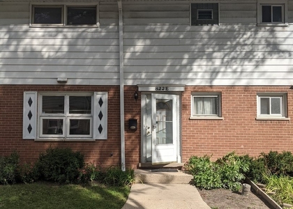 822 Skokie Boulevard - Photo 1