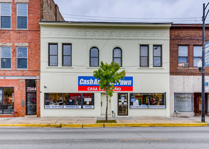 7046 N Clark Street - Photo 1