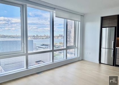 West 38th Street - Photo 1