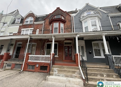 518 W Tilghman Street - Photo 1
