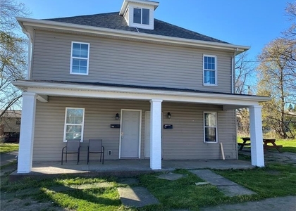62 Whiteman Ave - Photo 1