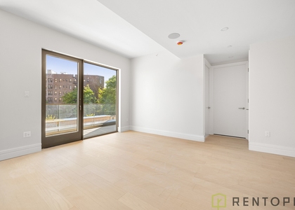 960 franklin ave #213 - Photo 1