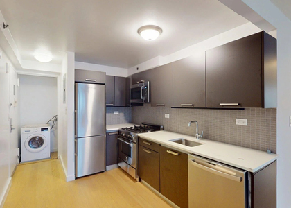 222 East 39th Street - Photo 1