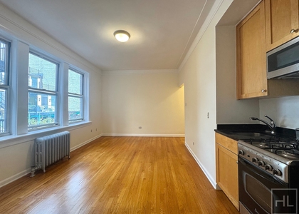 West 13 Street - Photo 1