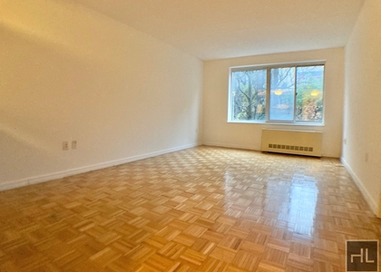 West 48th Street - Photo 1