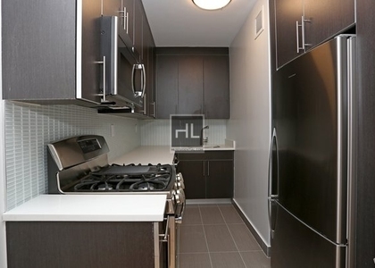 West 53 Street - Photo 1