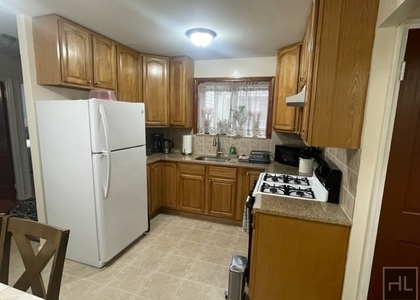 East 88 Street - Photo 1