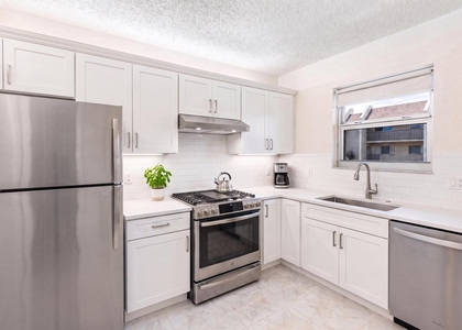 2825 Sw 22nd - Photo 1