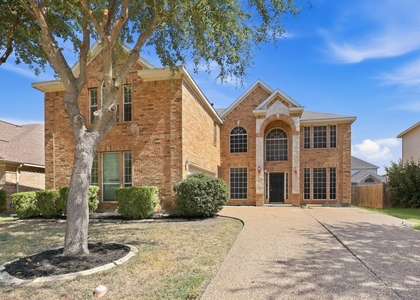 736 Mulberry Lane - Photo 1