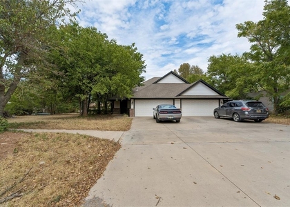 706 W London Street - Photo 1