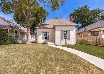 917 W Sears Street - Photo 1