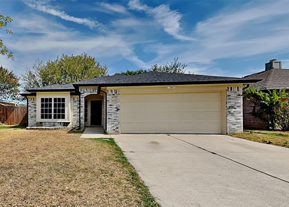 5615 Alicante Drive - Photo 1