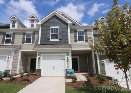 2748 Trinity Street - Photo 1