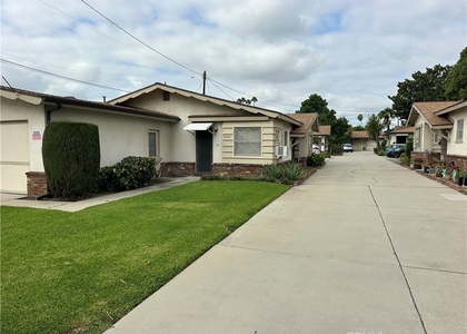 6235 Oak - Photo 1