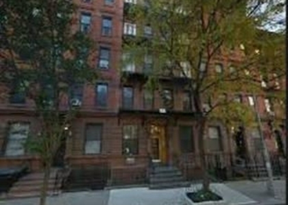 W 50th St - Photo 1