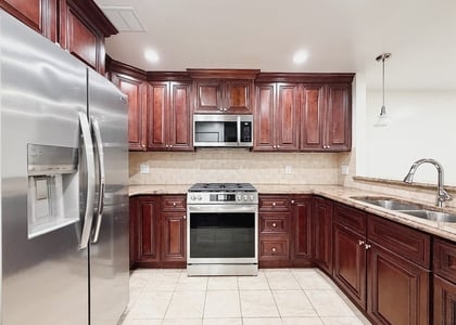 20 N Portland Avenue - Photo 1