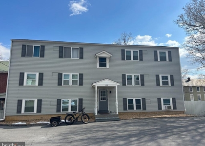 806 S Braddock Street - Photo 1