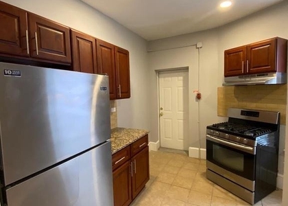 530 W King Street - Photo 1