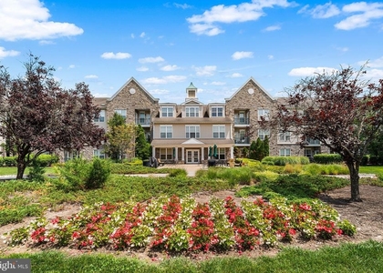 100 Middlesex Boulevard - Photo 1