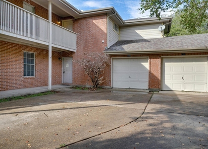 1720 Rawhide Loop - Photo 1