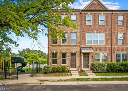 4600 Gough Street - Photo 1