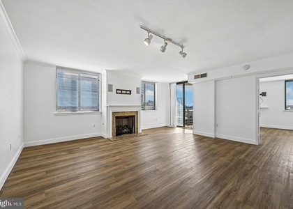 414 Water Street - Photo 1