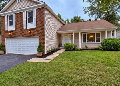 1734 Mayfair Place - Photo 1