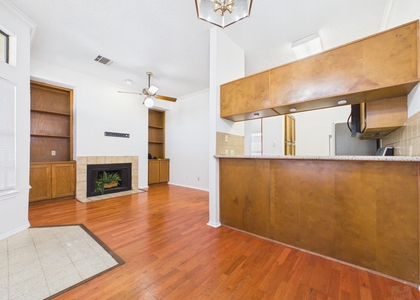 2802 Nueces St - Photo 1
