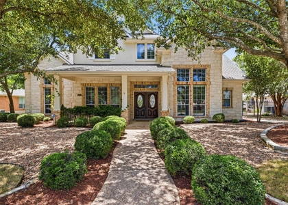 6623 Yaupon Dr - Photo 1