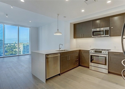 301 West Ave - Photo 1