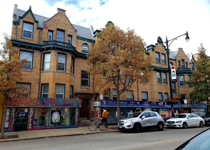 3514 N Broadway Street - Photo 1