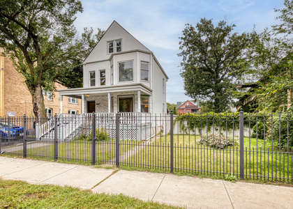 4647 N Winchester Avenue - Photo 1