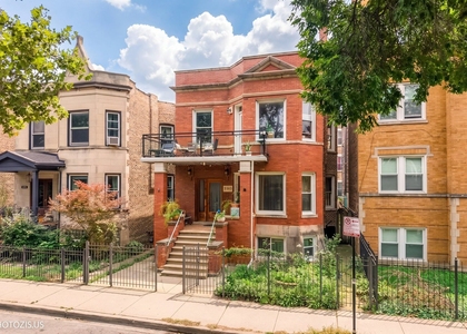 2523 W Iowa Street - Photo 1