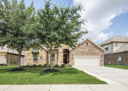 321 Westwood Drive - Photo 1