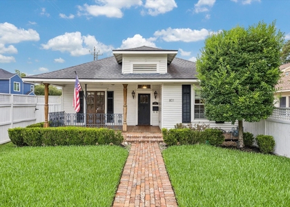 801 Walton Street - Photo 1