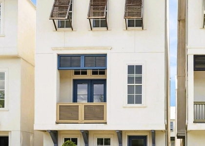 258 E 28th Street - Photo 1