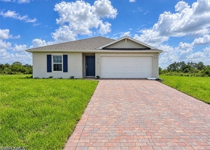 9018 S Castle Circle - Photo 1